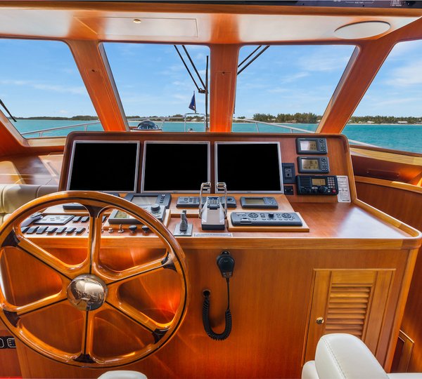 Pilot House Image Gallery Pilot House Aboard Yacht SUPERFUN Diamond